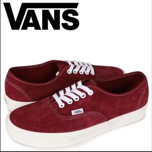 Vans Suede (Pig Suede) Classic Low-Top Lace Up Sneaker in TAWNY PORT